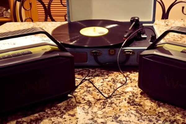 Can You Connect Crosley Cruiser To Bluetooth Speakers Hey, Siri! How can I connect my Crosley to Bluetooth speaker?