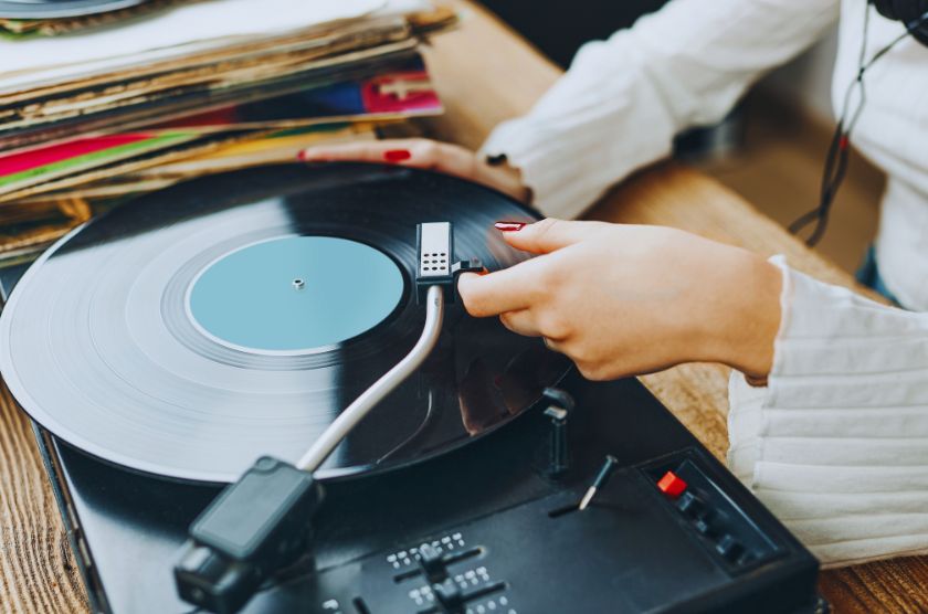 how to use a record player