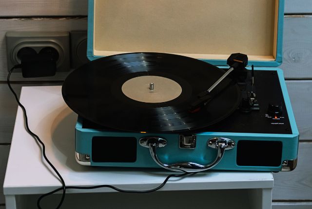 No power supply to Crosley record player