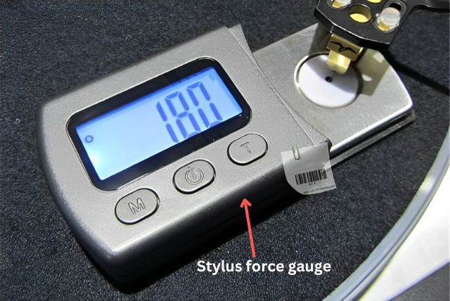 Set appropriate tracking force using stylus force gauge